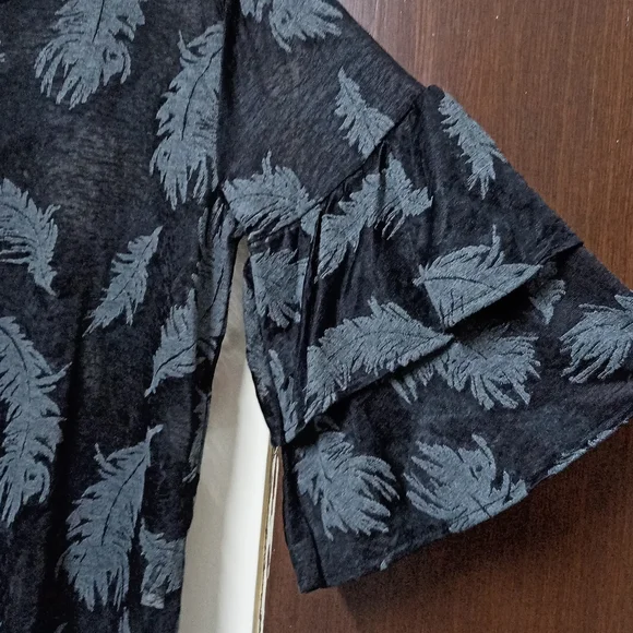 Fig Black Top - Picture 7 of 9